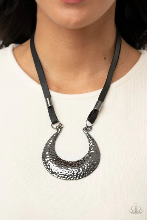 Majorly Moonstruck Black Necklace