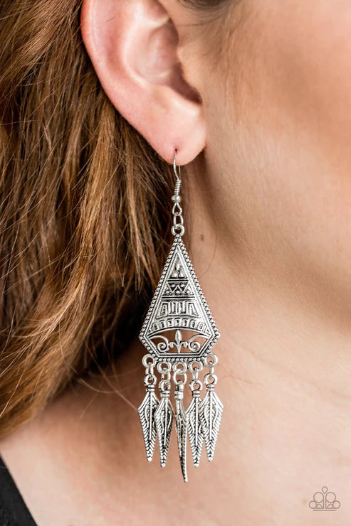Me Oh Mayan Silver Earring