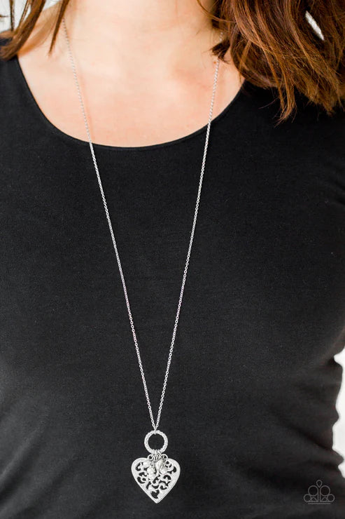 Romeo Romance White Necklace