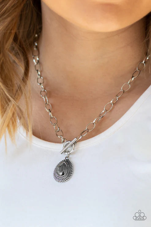 Sheen Queen Silver Necklace