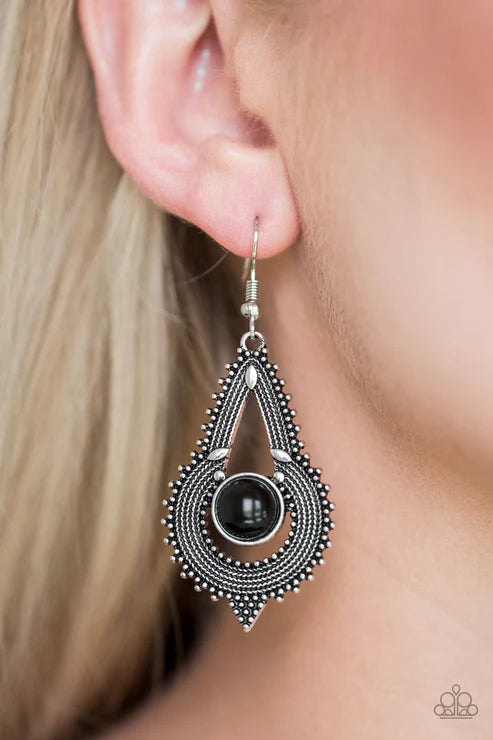 Zoomin' Zumba Black Earring
